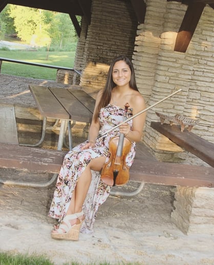 Gallery photo 2 of Lina Saleh, Violinist