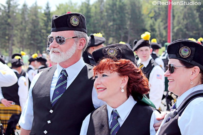 Gallery photo 2 of Linda Walker Bagpiper