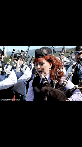 Gallery photo 1 of Linda Walker Bagpiper