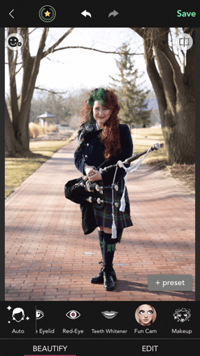 Gallery photo 6 of Linda Walker Bagpiper