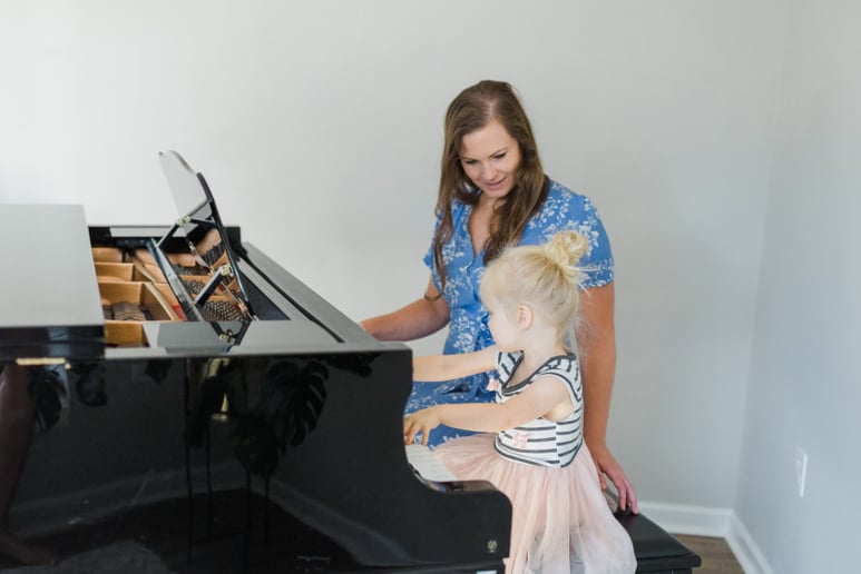 Gallery photo 3 of Lindsay Davis - Pianist