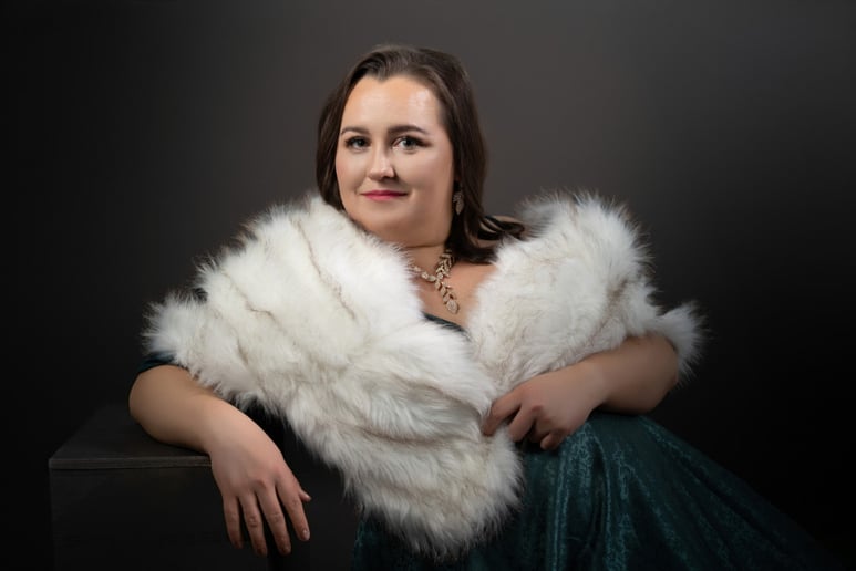 Gallery photo 1 of Lindsey Rae Johnson, soprano
