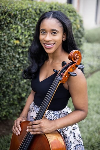 Gallery photo 10 of Lindsey Sharpe
