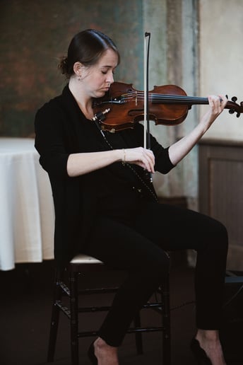 Gallery photo 1 of Lindsey Sawyer, Violinist