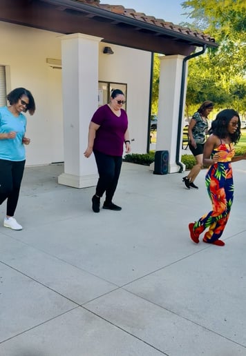 Gallery photo 3 of Line Dance With Me