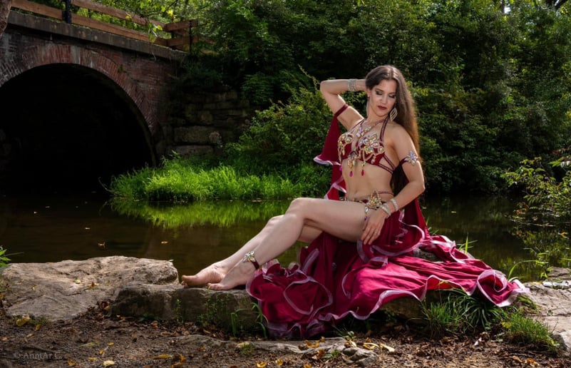 Gallery photo 1 of Linwe Telperion Belly Dance