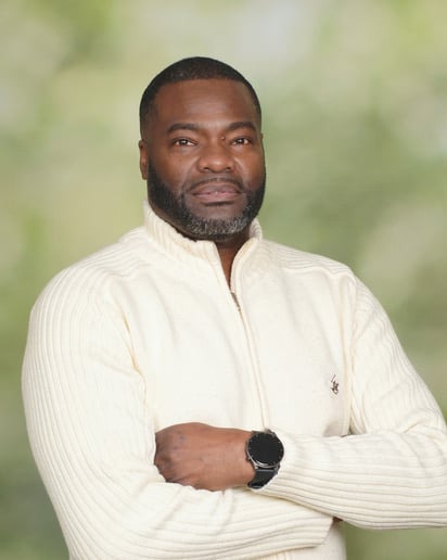 Gallery photo 2 of Lionel Moses