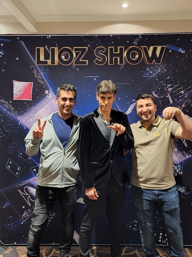 Gallery photo 2 of Lioz Show