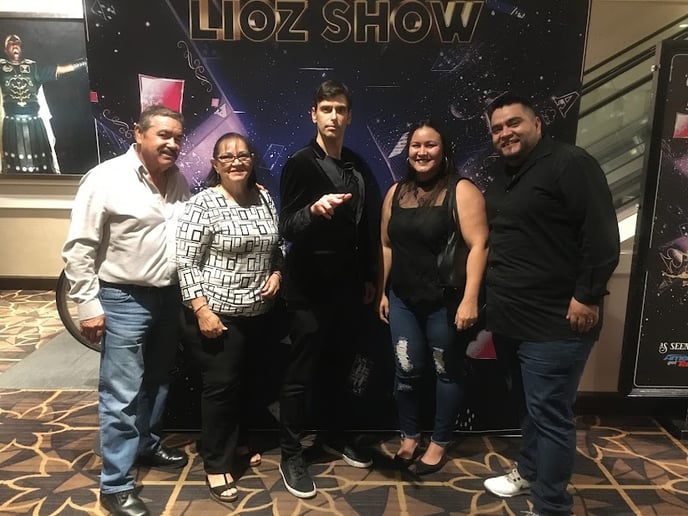 Gallery photo 3 of Lioz Show