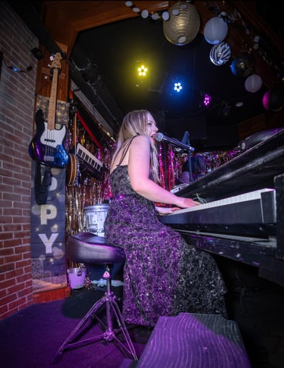 Gallery photo 4 of Lis Bockelman