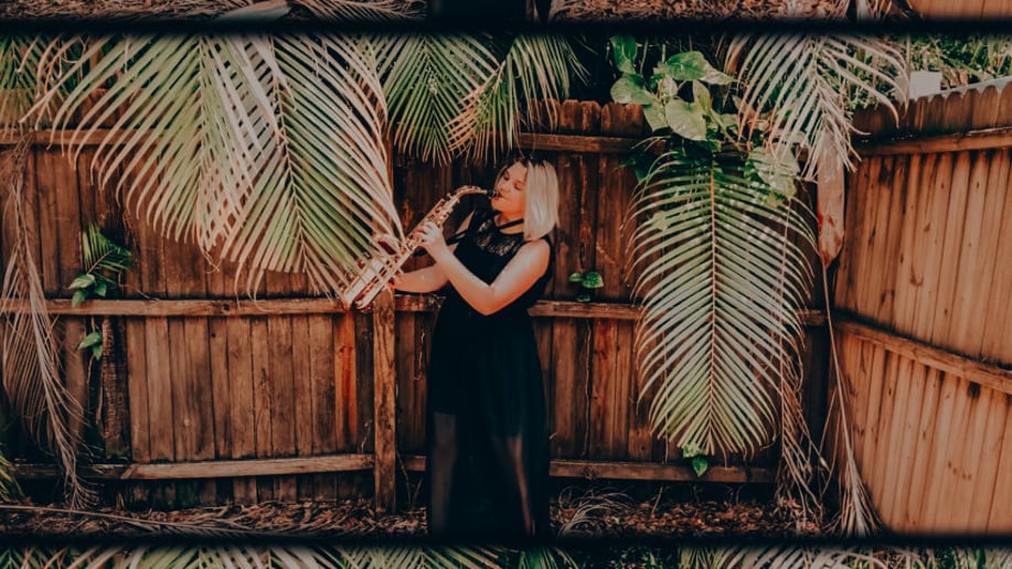 Gallery photo 1 of Lis_Sax (Elite Talented Saxophonist)
