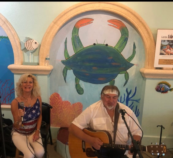 Gallery photo 1 of Wayne & Aimee Country