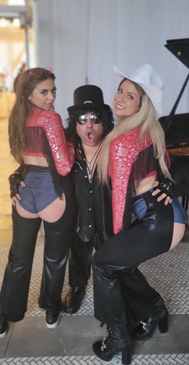 Gallery photo 17 of Dwarf Entertainers