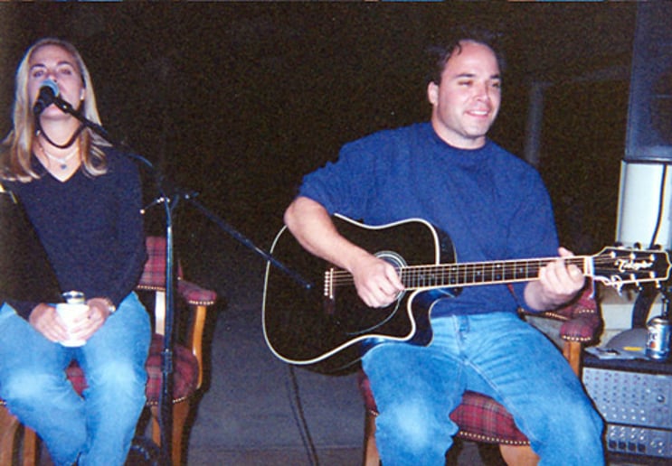 Gallery photo 3 of Little Sister Acoustic Duo