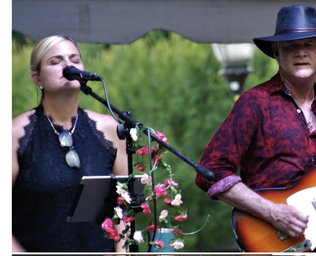 Gallery photo 6 of Little Sister Acoustic Duo