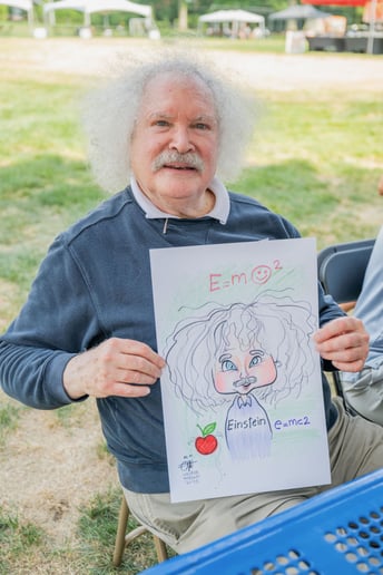 Gallery photo 2 of Live Caricatures with Nas