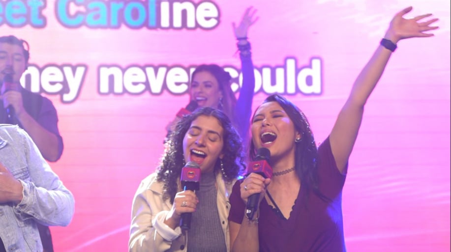 Gallery photo 6 of Live Karaoke