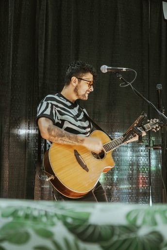 Gallery photo 9 of Live, Laugh , Sing