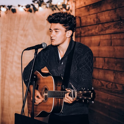 Gallery photo 2 of Zayin Collins - Live Musician