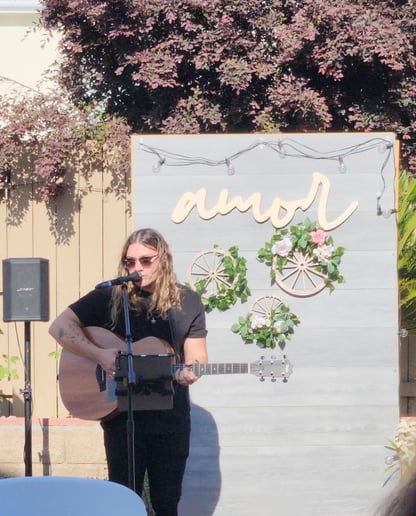 Gallery photo 6 of Zayin Collins - Live Musician