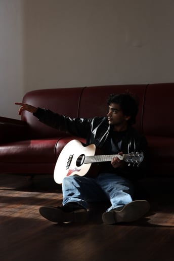 Gallery photo 2 of Live Musician (Singer/Guitarist)
