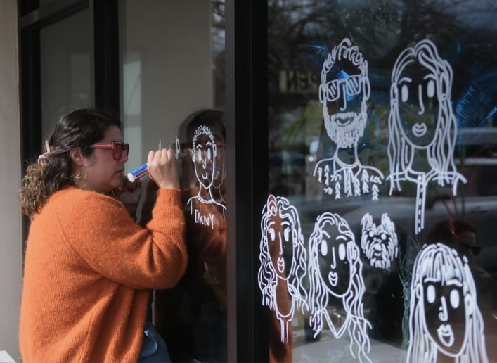 Gallery photo 1 of Live Portrait Artist & Window Portraits