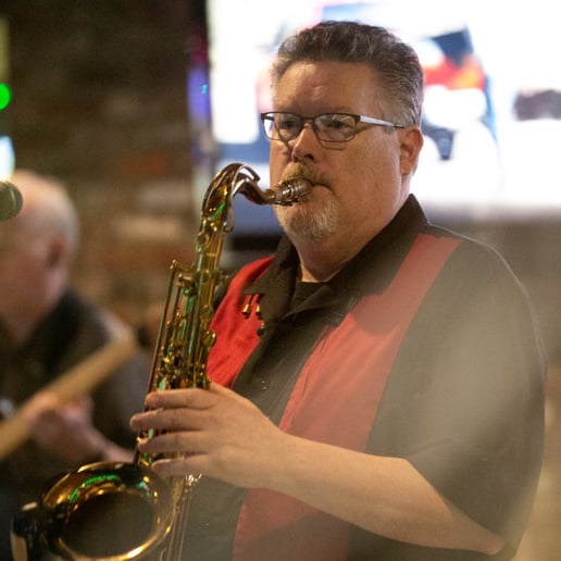 Gallery photo 1 of Live Sax