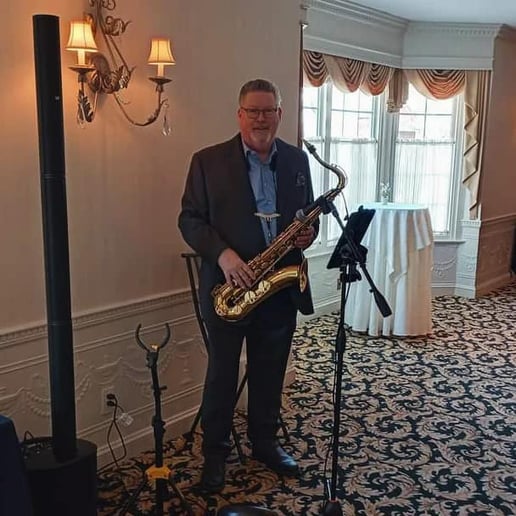 Gallery photo 9 of Live Sax