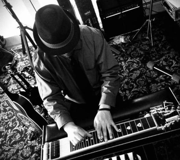 Gallery photo 9 of Live Session & MiniTribute Performance