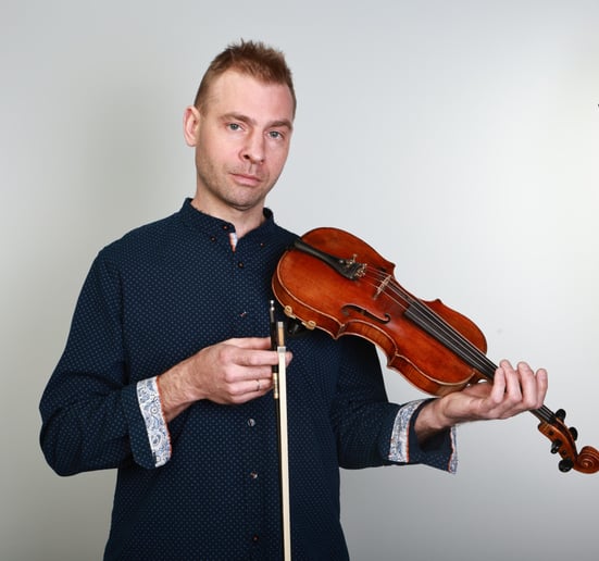 Gallery photo 3 of The Art of Violin in Your Home