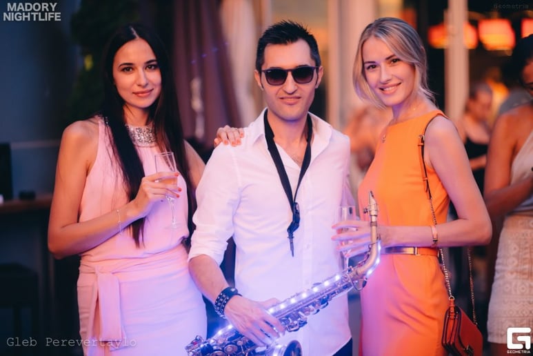 Gallery photo 39 of LiveSaX