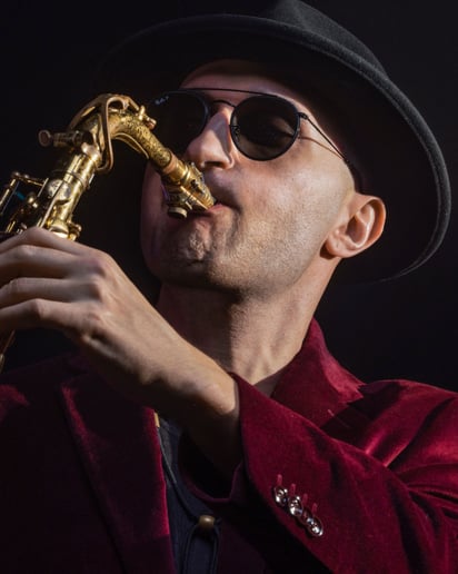 Gallery photo 16 of LiveSaX