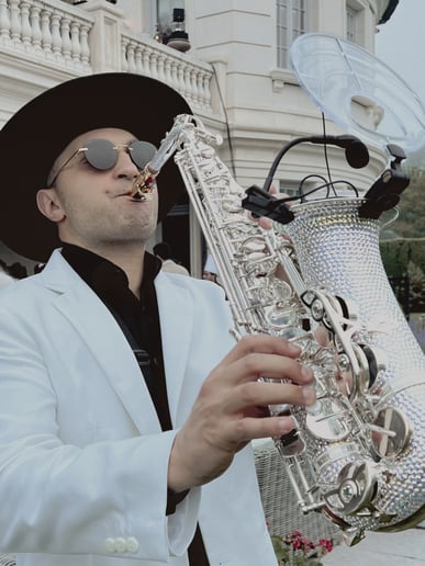 Gallery photo 9 of LiveSaX