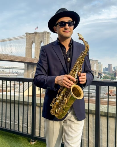 Gallery photo 1 of LiveSaX