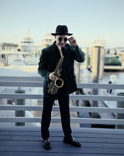 Gallery photo 3 of LiveSaX
