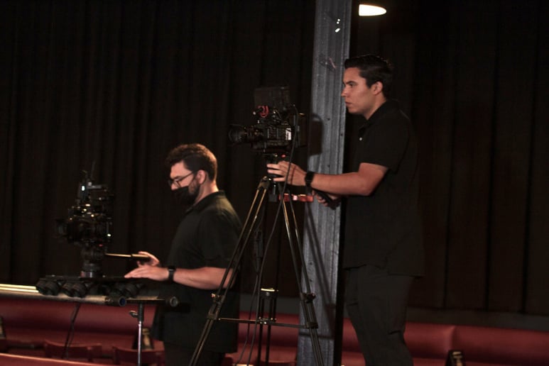 Gallery photo 2 of Livestreaming