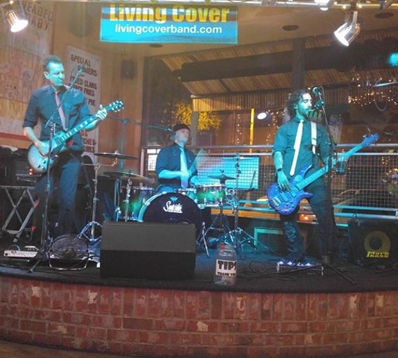 Gallery photo 29 of Living Cover Band