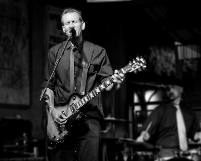 Gallery photo 26 of Living Cover Band
