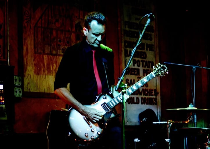 Gallery photo 28 of Living Cover Band