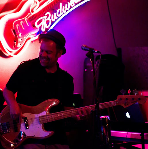 Gallery photo 14 of Living Cover Band