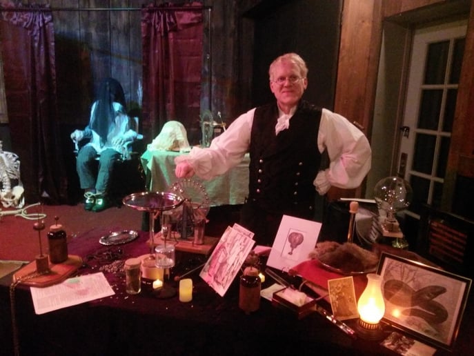 Gallery photo 1 of Living Histories of Science - STEM show