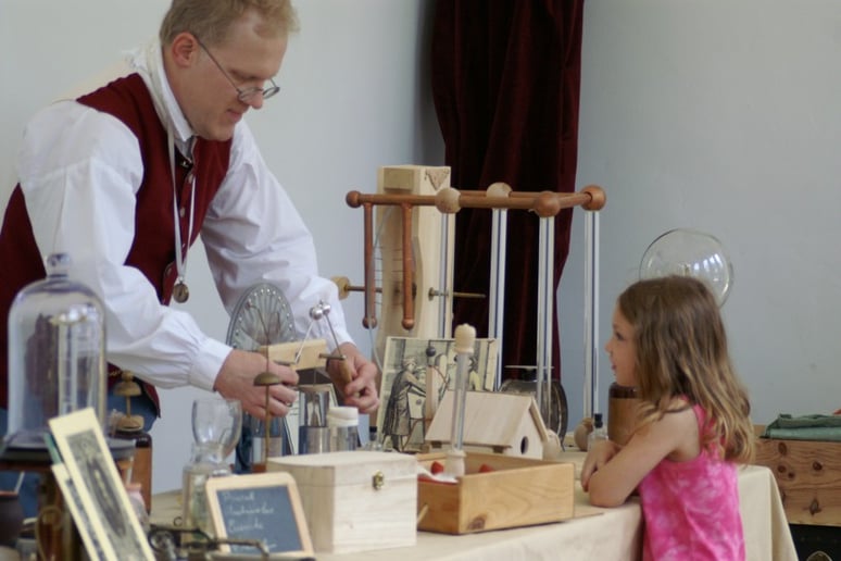 Gallery photo 6 of Living Histories of Science - STEM show