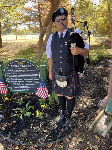 Gallery photo 1 of Loch Mac Bagpiping Service