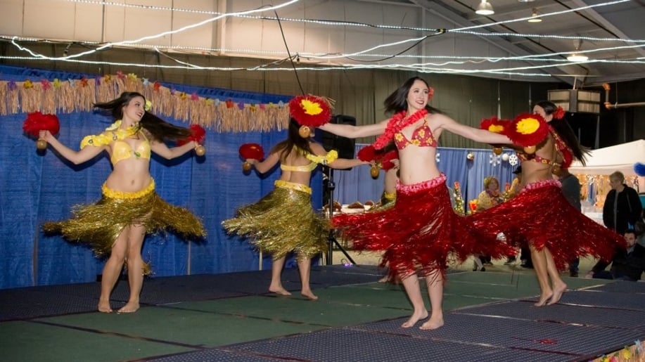 Gallery photo 5 of Lola and Polynesian Fusion