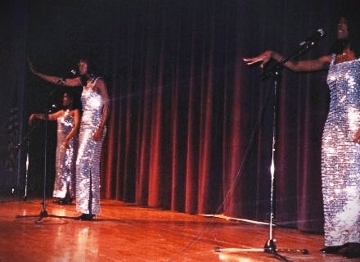 Gallery photo 4 of Lola Batiste