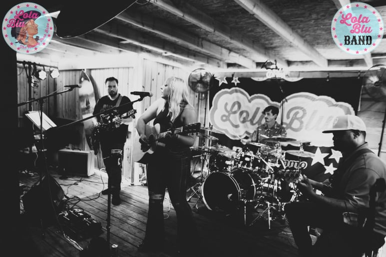 Gallery photo 5 of Lola Blu Band