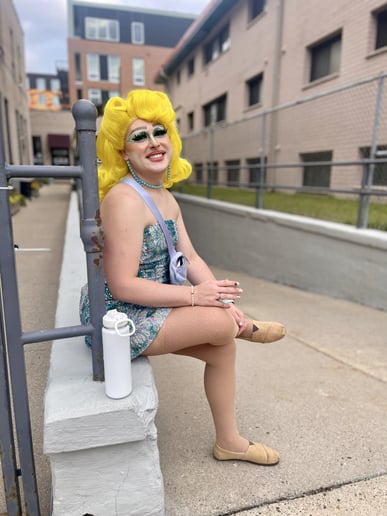 Gallery photo 5 of Lola Lemon Drag Queen Host and Comedian