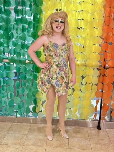 Gallery photo 7 of Lola Lemon Drag Queen Host and Comedian