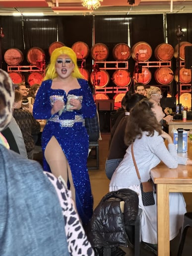 Gallery photo 8 of Lola Lemon Drag Queen Host and Comedian