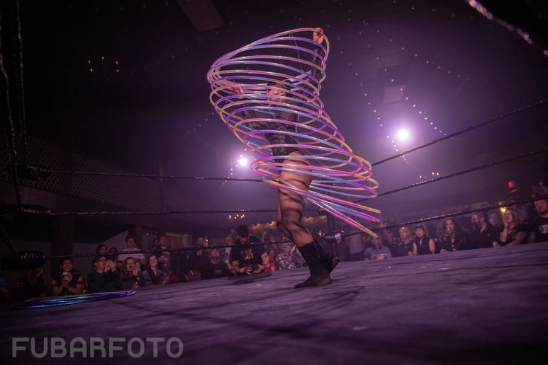 Gallery photo 1 of Lola Loops Entertainment